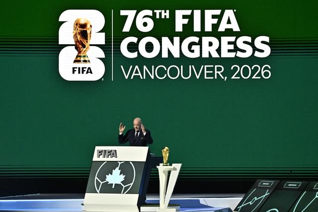 Ông Trump nói 'để tính sau' khi được hỏi nếu Iran vô địch World Cup thì sao- Ảnh 1.