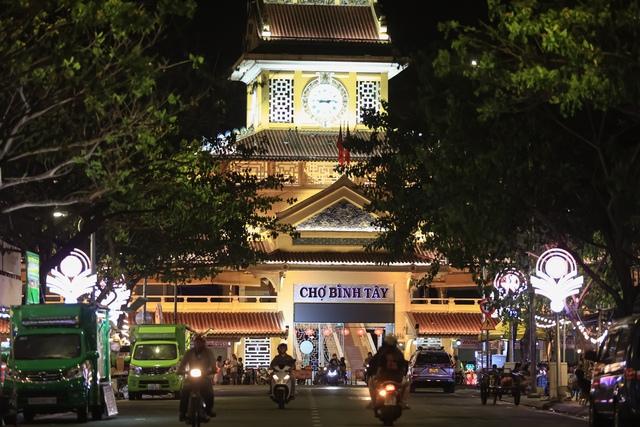 Sống ở TP.HCM: Phố đêm Chợ Lớn đã có gì đặc biệt?- Ảnh 1.