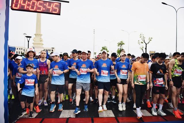 Hồng Lệ và Anh Khôi vô địch giải chạy Hải Phòng Legacy Marathon 2026, lan tỏa thông điệp sống xanh- Ảnh 5.