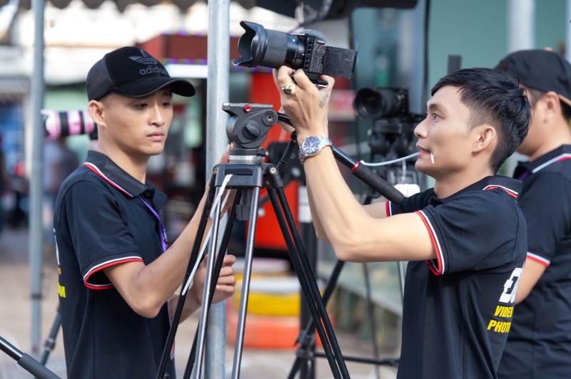 Không ngại làm nhiều việc để tăng thu nhập và kỹ năng - Ảnh 1.