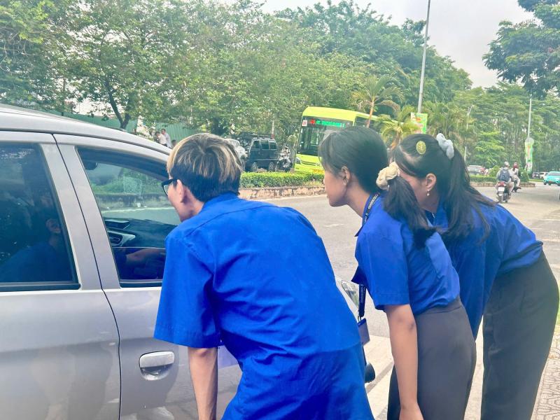 Phụ huynh cũng được tiếp sức mùa thi - Ảnh 3.