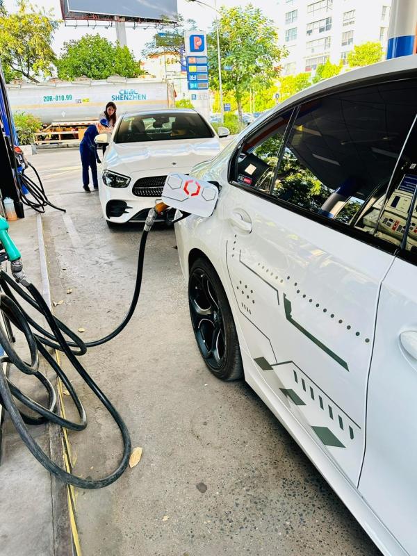 Người tiêu dùng đã an tâm với xăng E10- Ảnh 1.