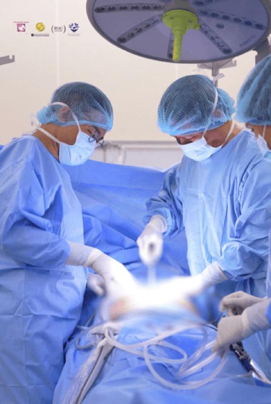 BV Phương Nam phẫu thuật nội soi treo tử cung cho bệnh nhân sa tạng chậu nặng - Ảnh 3.