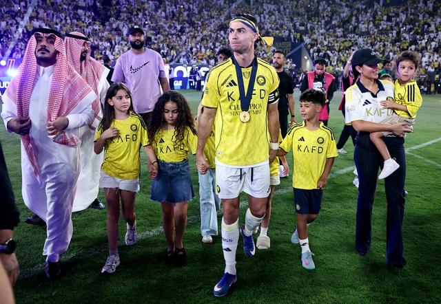 Ronaldo chơi cực hay, cùng Al Nassr vô địch Saudi Pro League- Ảnh 2.