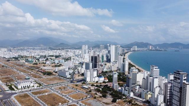 Phúc thẩm vụ án sân bay Nha Trang, cả trăm khách hàng 'không muốn' làm bị hại - Ảnh 2.