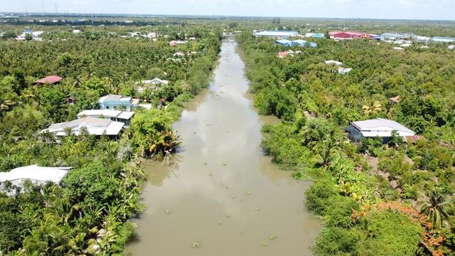 Sạt lở bờ sông đe dọa sinh kế của 400 hộ dân ở Đồng Tháp- Ảnh 5.