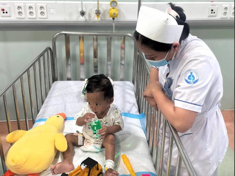 Các vụ bạo hành liên quan đến cha dượng, mẹ kế làm tổn thương lớn với trẻ - Ảnh 3.