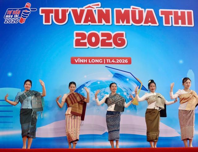Dự kiến cấp học bổng chính phủ cho người nước ngoài du học Việt Nam - Ảnh 1.