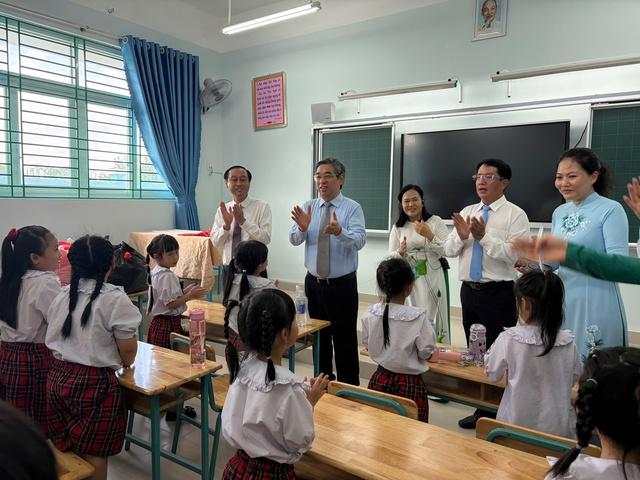 TP.HCM phát động cao điểm 150 ngày đêm xây dựng 1.000 phòng học - Ảnh 2.