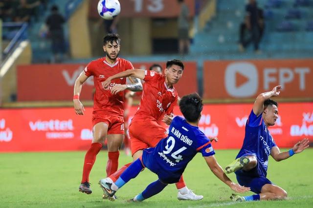 ‘Bắt’ Thể Công Viettel phải chia điểm, PVF-CAND thoát đáy ngoạn mục: Đua trụ hạng vẫn cực khó đoán- Ảnh 3.