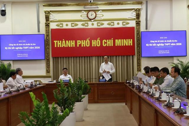 Phó chủ tịch UBND TP.HCM chỉ đạo xây dựng bản đồ số các điểm thi tốt nghiệp  - Ảnh 1.