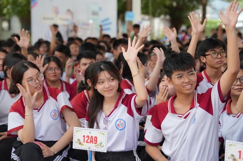Chuyên gia tâm lý, MC Khánh Vy và Ánh Schannel bật mí ‘thuốc chữa overthinking mùa thi’ - Ảnh 4.