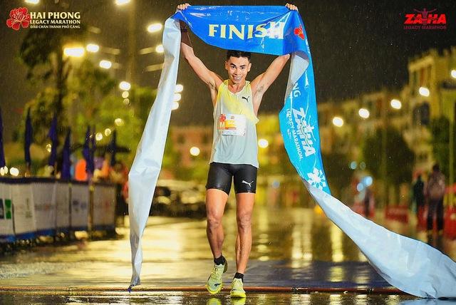 Hồng Lệ và Anh Khôi vô địch giải chạy Hải Phòng Legacy Marathon 2026, lan tỏa thông điệp sống xanh- Ảnh 8.