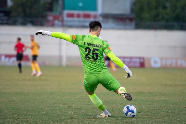 Trung Kiên cứu thua cực hay, HAGL hòa kịch tính Thanh Hóa: Vẫn chưa thể trụ hạng!- Ảnh 3.