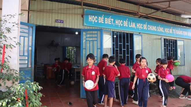 Nhà trường 'kêu cứu' vì lớp học xuống cấp trong vùng quy hoạch bô xít - Ảnh 20.