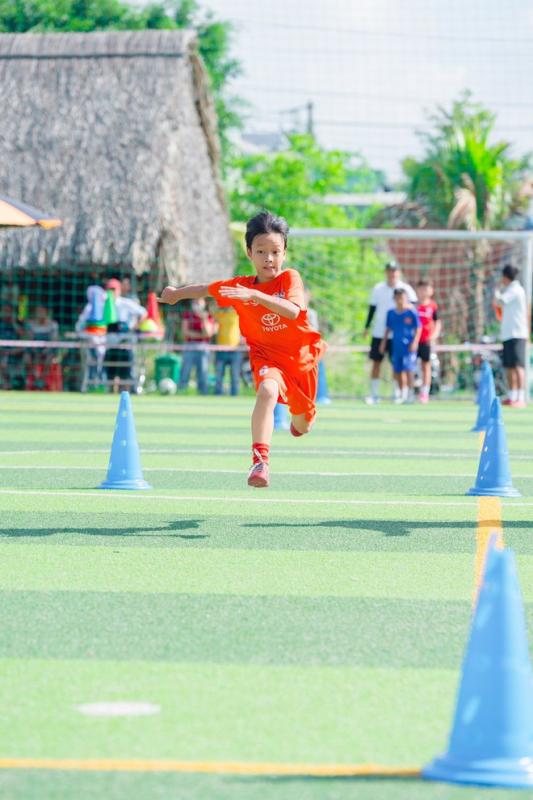 Tuyển sinh cho Học viện Bóng đá Trường Tươi Đồng Nai: Bật khóc khi trúng tuyển- Ảnh 3.