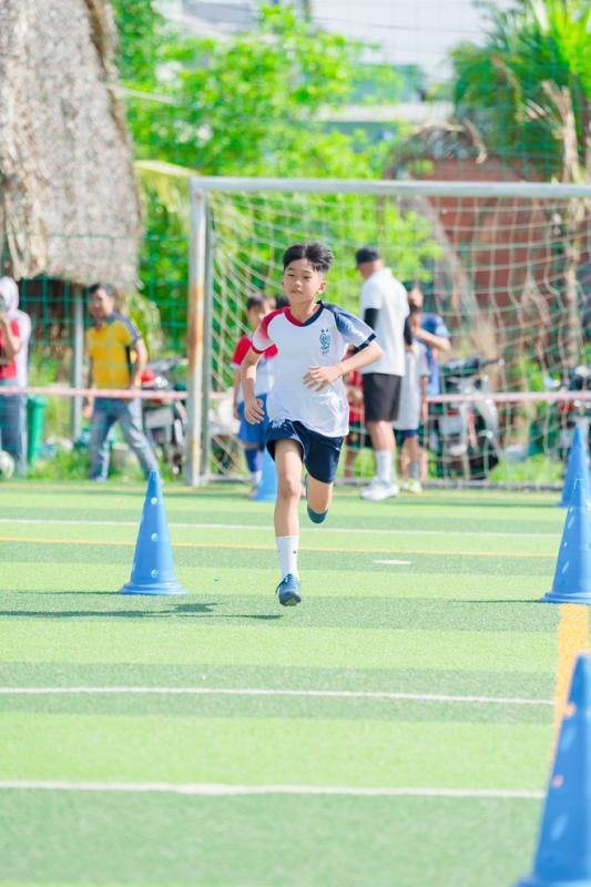 Tuyển sinh cho Học viện Bóng đá Trường Tươi Đồng Nai: Bật khóc khi trúng tuyển- Ảnh 4.