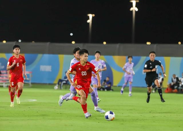 Bảng xếp hạng U.17 châu Á mới nhất: U.17 Việt Nam đứng nhì sau Hàn Quốc, cửa dự World Cup vẫn sáng- Ảnh 2.