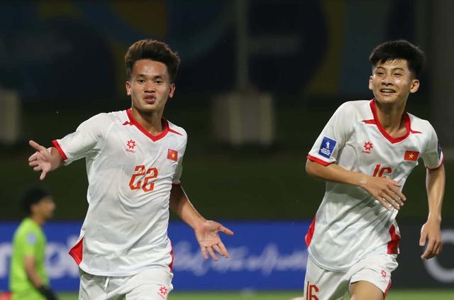 U.17 Việt Nam sẽ thắng U.17 UAE nếu giữ được cái đầu 'lạnh'- Ảnh 3.