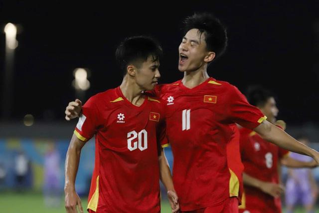 U.17 Việt Nam đánh bại U.17 UAE không phải nhiệm vụ bất khả thi, vì…
- Ảnh 1.