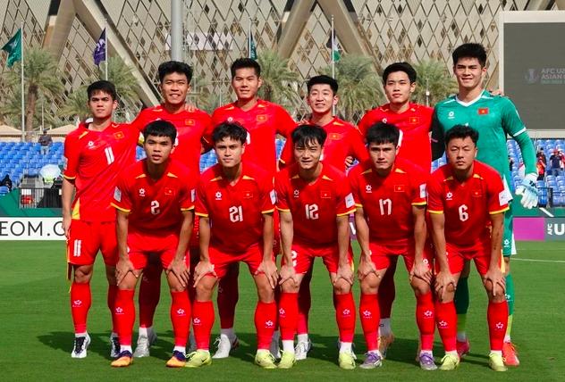U.17 Việt Nam phải làm gì để không bị ‘quăng quật’ tại World Cup: Bài học từ U.23 Việt Nam - Ảnh 2.