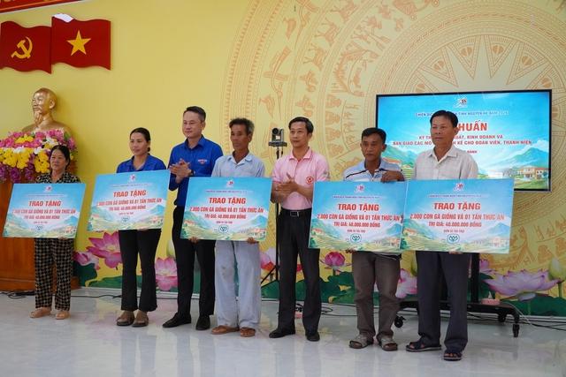 T.Ư Đoàn ‘mở hội’ tại xã vùng biên Ba Chúc - Ảnh 5.