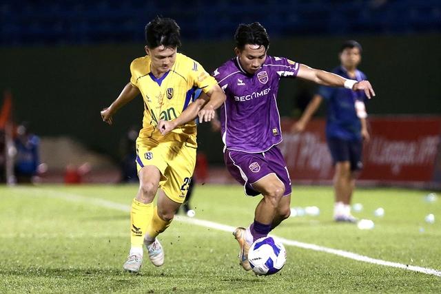V-League 2025 - 2026: Vì sao bóng đá phía nam chưa khởi sắc?- Ảnh 1.