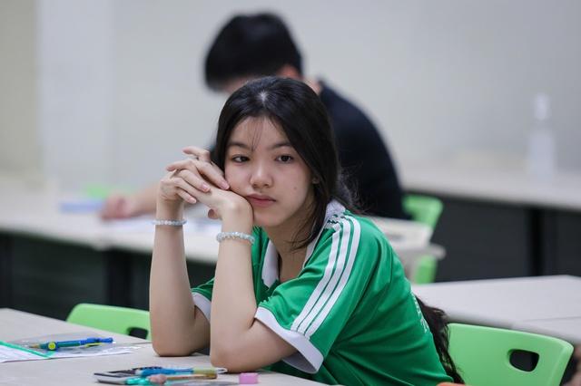 Nhiều thí sinh sốc với độ khó môn toán đề thi đánh giá năng lực đợt 2 - Ảnh 2.
