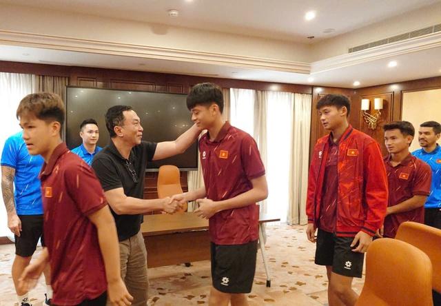 Chủ tịch VFF nhắn nhủ lời khuyên gan ruột, mong U.17 Việt Nam tạo kỳ tích châu Á như U.23- Ảnh 1.