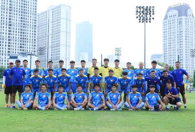 U.19 Việt Nam sang Indonesia đấu giải Đông Nam Á: Thiếu vắng ‘tòa tháp’ 1,95m của HAGL- Ảnh 1.