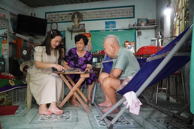 Làm cả thứ bảy, đến tận nhà hỗ trợ - Ảnh 2.