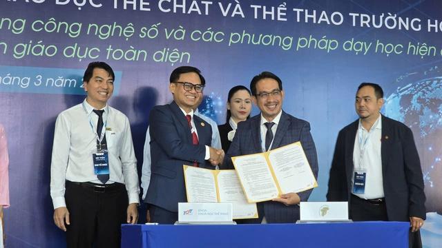 Trường ĐH Tôn Đức Thắng tổ chức hội thảo khoa học, lễ ký kết quan trọng- Ảnh 3.