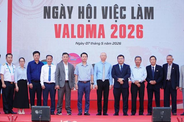 Kiến tạo cho sinh viên về ngành logistics nghìn tỉ - Ảnh 1.