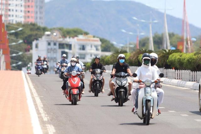 Khánh Hòa tiếp tục nắng nóng, cảnh báo nguy cơ cháy rừng và đột quỵ- Ảnh 2.