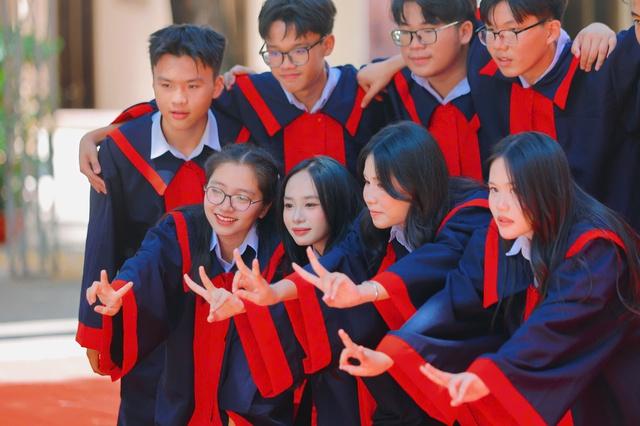Hơn 26.600 học sinh Khánh Hòa tranh 19.570 suất vào lớp 10 công lập - Ảnh 1.