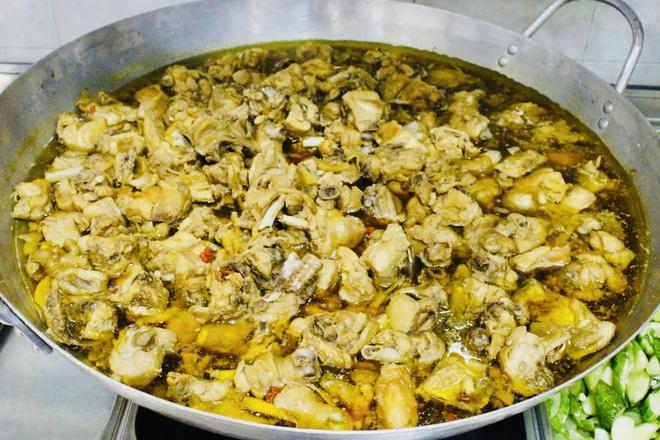 Quán cơm miễn phí gần bệnh viện và lời chúc lạ: ‘Mong không gặp lại’- Ảnh 4.