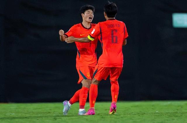 Báo Trung Quốc khen U.17 vì 'đá văng' chủ nhà Ả Rập Xê Út, vào bán kết đấu Úc hoặc Việt Nam- Ảnh 1.