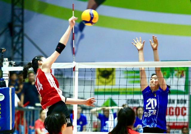 Xác định đội bóng đầu tiên vào bán kết giải bóng chuyền nữ quốc tế VTV9-Bình Điền- Ảnh 1.