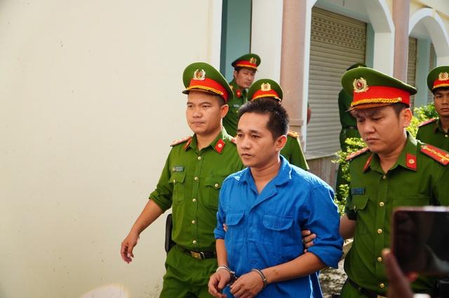 Thắt chặt an ninh tại phiên tòa xét xử vụ cướp ngân hàng ở Gia Lai- Ảnh 4.