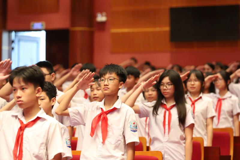 Không để 26 triệu trẻ em 'tự bơi' trong kỷ nguyên số- Ảnh 3.