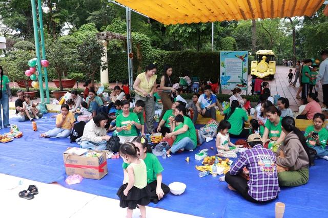 Ngày 1.6 đặc biệt của những em nhỏ bại não - Ảnh 1.