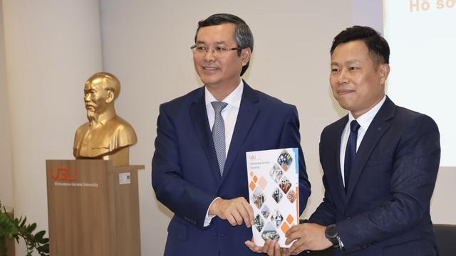 Thứ trưởng Bộ GD-ĐT kiêm giữ chức Chủ tịch Hội đồng Trường đại học Việt Đức - Ảnh 2.