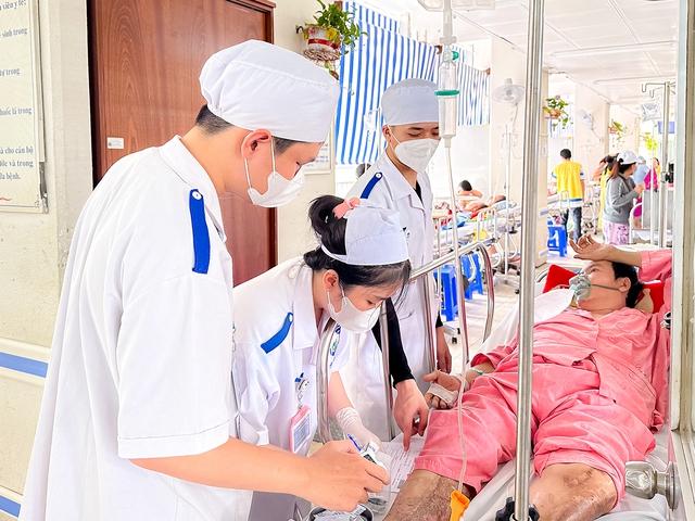Bệnh viện Đa khoa khu vực Thủ Đức đồng hành đào tạo sinh viên Y khoa HUTECH- Ảnh 3.