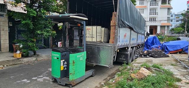 Người dân khốn khổ vì một chành xe ngang nhiên lấn chiếm lối đi công cộng - Ảnh 5.