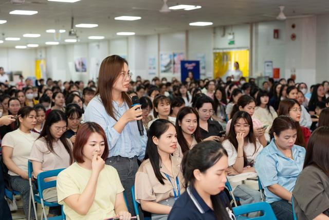 Organon cùng Thong Thả Show đưa kiến thức tránh thai an toàn đến công nhân Điềm Thụy- Ảnh 4. Organon cùng Thong Thả Show đưa kiến thức tránh thai an toàn đến công nhân Điềm Thụy- Ảnh 4.