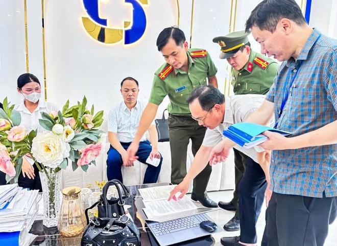 Mới học hết lớp 9, làm nghề shipper vẫn giả bác sĩ để tiêm, cắt cho khách- Ảnh 4.