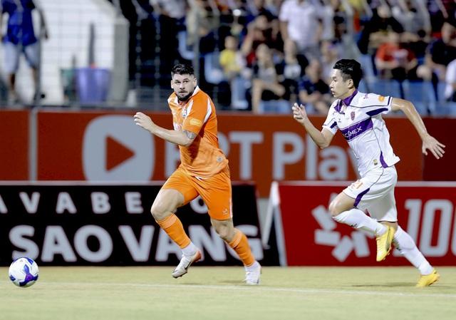 Đua trụ hạng V-League kịch tính như phim hành động: Cựu vương Đà Nẵng nắm lợi thế- Ảnh 2. Đua trụ hạng V-League kịch tính như phim hành động: Cựu vương Đà Nẵng nắm lợi thế- Ảnh 2.