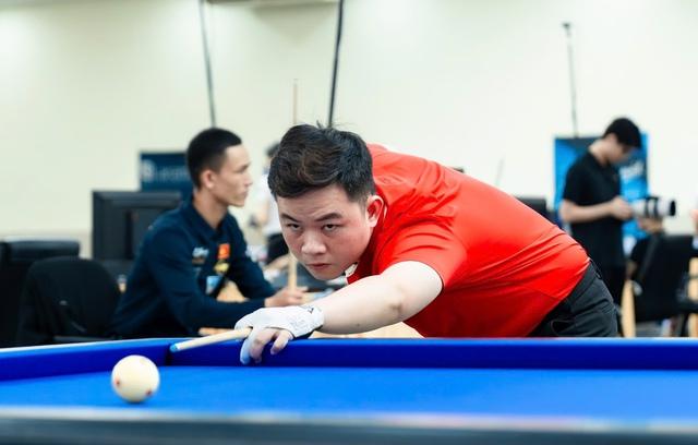 Billiards: Trần Quyết Chiến bất ngờ bị loại sớm, Bao Phương Vinh ngược dòng vào knock-out- Ảnh 1.