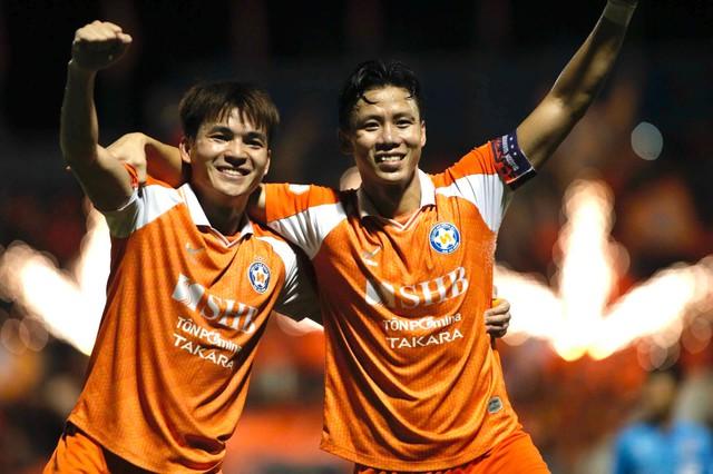 Bảng xếp hạng V-League chung cuộc ‘li kì’: HAGL đứng tốp khó ai ngờ, Becamex TP.HCM thời oanh liệt nay còn đâu- Ảnh 2.