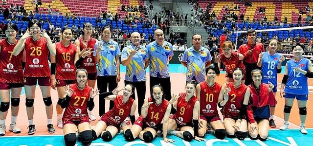Thanh Thúy và hàng chắn tỏa sáng, đội tuyển bóng chuyền nữ Việt Nam thắng dễ Iran- Ảnh 1.